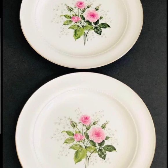 Vintage Hall Superior Quality Heather Rose Dinnerware 9 1/4” Plates and 5 1/8” F - Picture 10 of 13